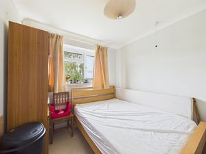 Bedroom- click for photo gallery
